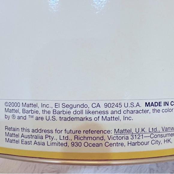 Special 2000 Edition Celebration Barbie Doll - Picture 6 of 6